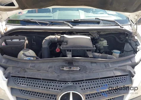 2015 Mercedes-Benz Sprinter 2500 High Roof из США, поврежденный, VIN WD3PE8DB4FP127306